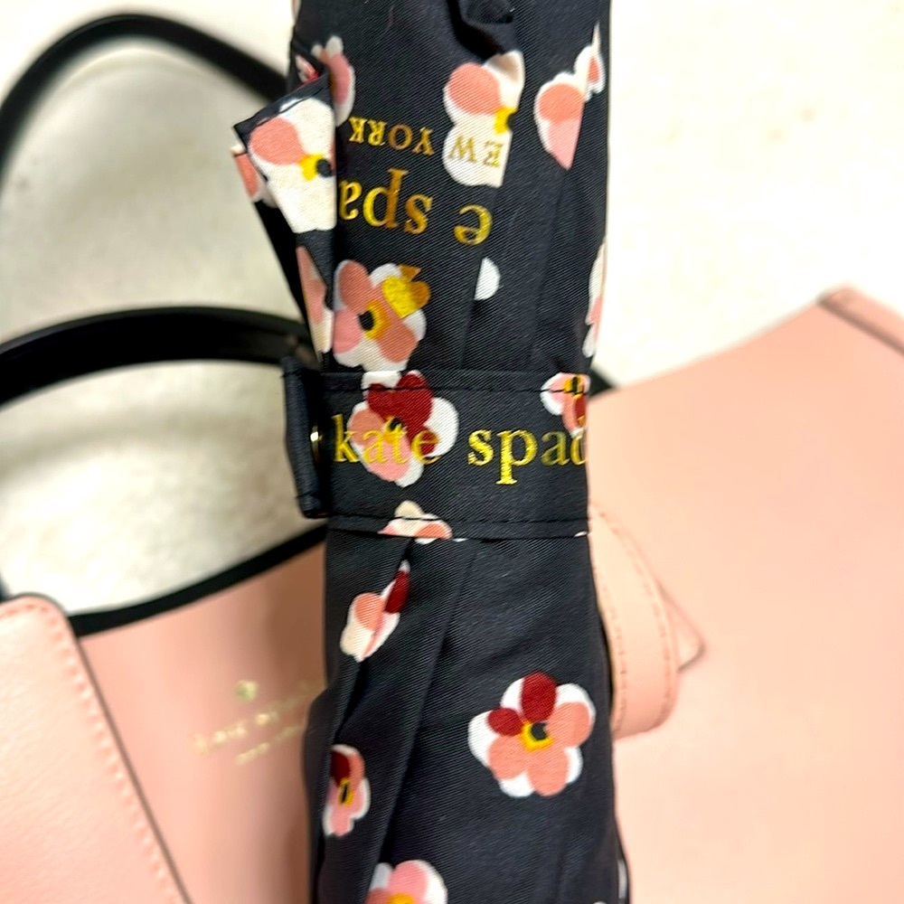 Pink Tote Bag with Dog Design Pouch - Picture 14 of 16